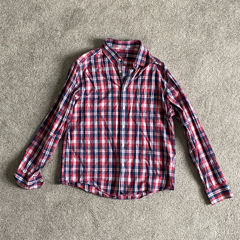 Untuckit Button Down - image 1